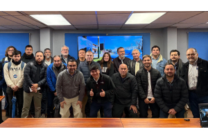 Evento de electromovilidad organizado por Vitel Energía con participación presencial y online