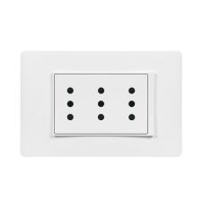 Enchufe Triple 10A LUZICA Blanco PU1313 BTICINO