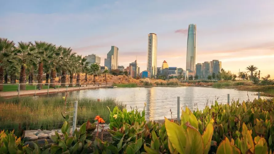 Chile logra récord de energías renovables con 93,5% de participación 