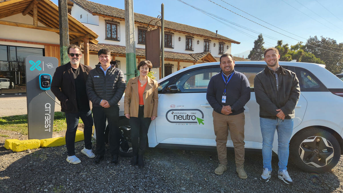 Primer punto de carga para autos eléctricos en la Sexta Región promoviendo turismo sostenible Primer punto de carga para autos eléctricos en la Sexta Región promoviendo turismo sostenible