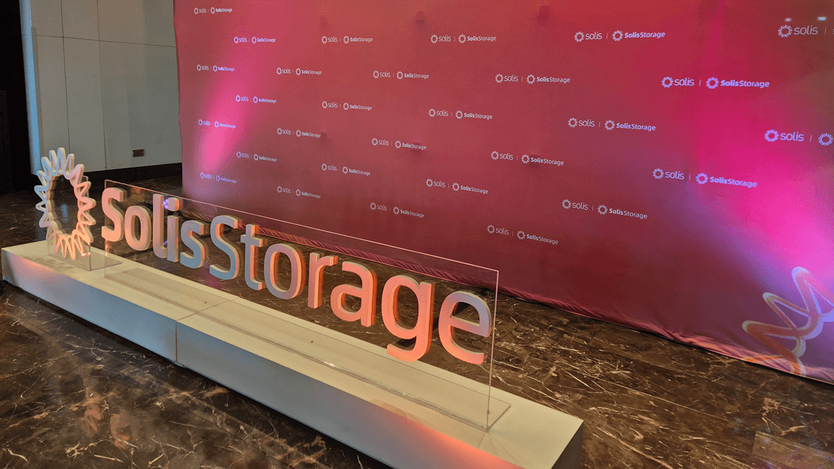 Lanzamiento técnico del inversor híbrido Solis Evercore ESS 125 kW organizado por Vitel Energía en Chile