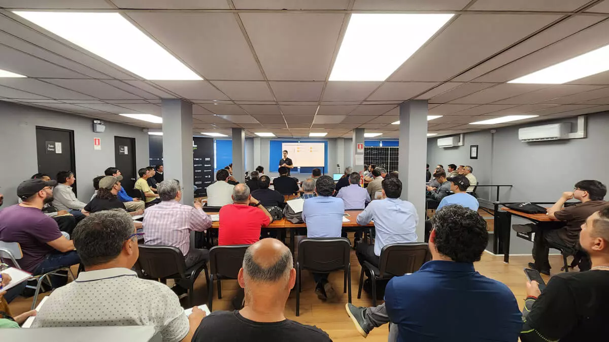 Sistemas de almacenamiento de energía en baterías de litio Soluna para aplicaciones residenciales e industriales Sistemas de almacenamiento de energía en baterías de litio Soluna para aplicaciones residenciales e industriales