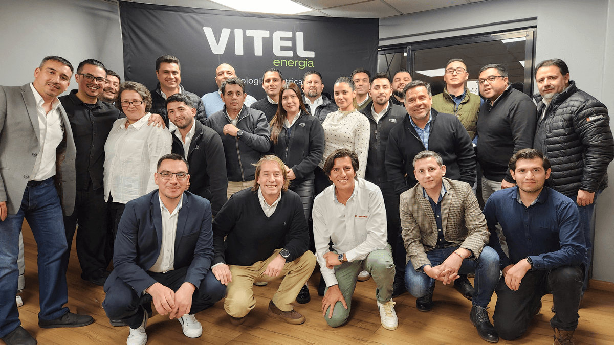 Representantes de Helukabel y Vitel Energía fortaleciendo alianza estratégica para soluciones eléctricas industriales