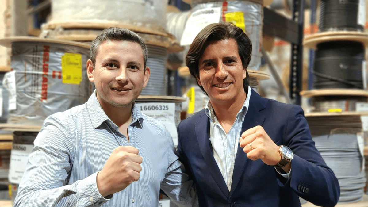 Representantes de Helukabel y Vitel Energía fortaleciendo alianza estratégica para soluciones eléctricas industriales
